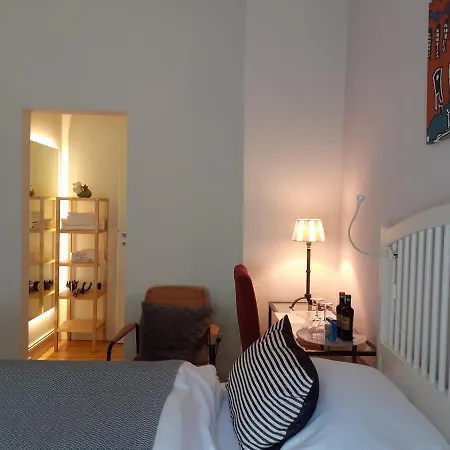 Friedenstrasse 11 بيت ضيافة نيبورغ