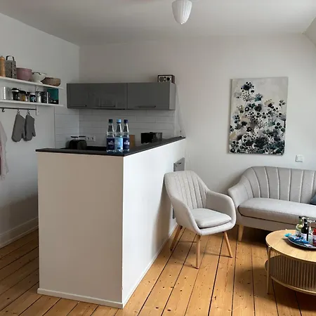 Friedenstrasse 11 بيت ضيافة