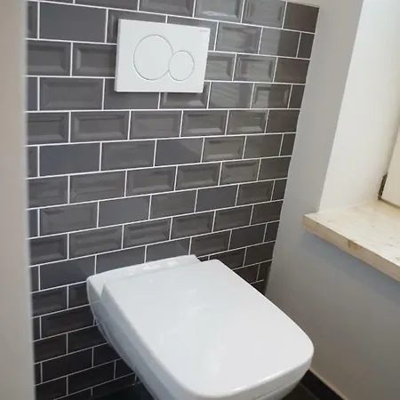 Friedenstrasse 11 4*