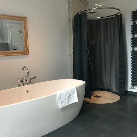 Friedenstrasse 11 4*